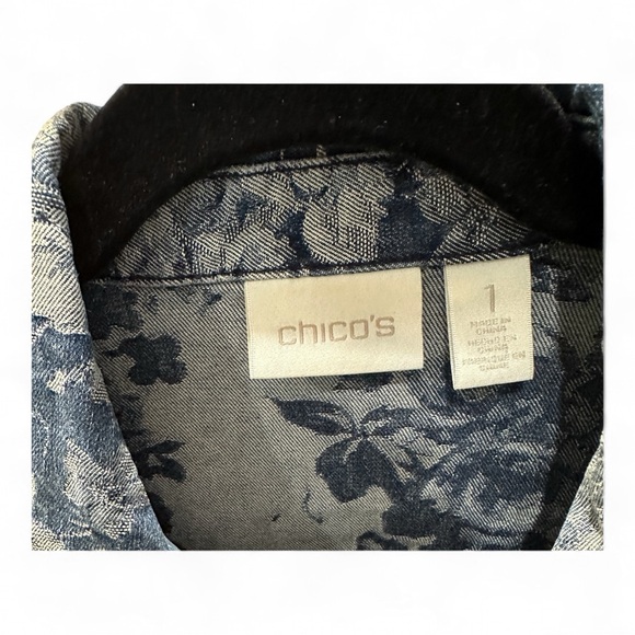 Chico’s Floral Denim Silver Grey Jacquard Jacket Size 1 (4-6) EUC Snap Front - Picture 5 of 8